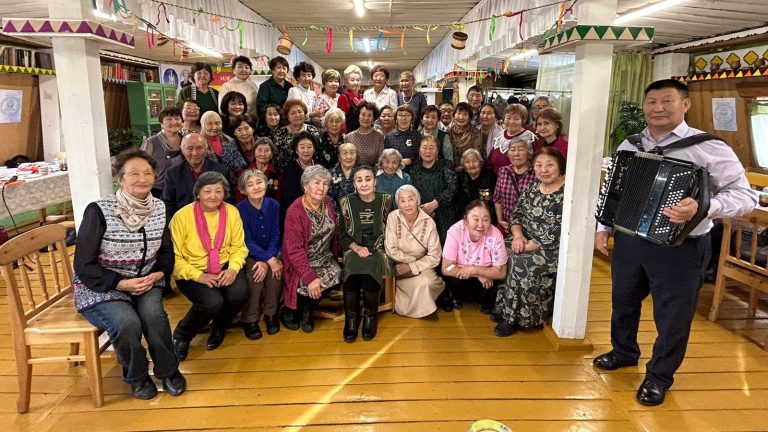 Улуус-ветераннарын-остуола