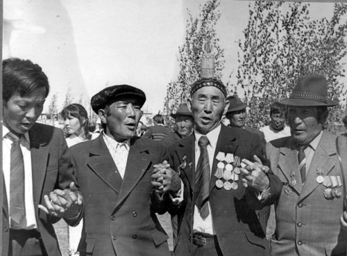 Өндөрөй-Титаров-оһуохайдыы